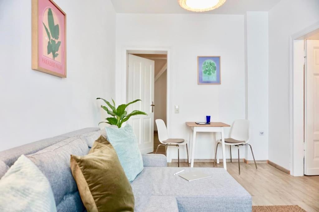 Neu I Moderne Zentrale Wohnung I Netflix I 4 Gaeste Andernach Buitenkant foto